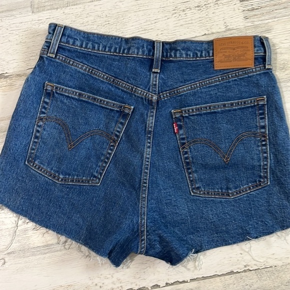 Levi’s ribcage shorts size 31 - Picture 2 of 10
